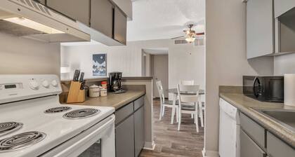 Relaxing 1BR Getaway in Heart of Midland