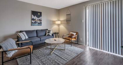 Spacious 1BR Flat in Heart of Midland