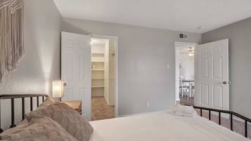 1 bedroom, iron/ironing board, free WiFi, bed sheets