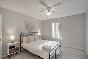 1 bedroom, iron/ironing board, bed sheets - Quaint 1BR Midland Getaway With Private Balcony (Midland)