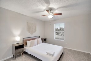 1 Schlafzimmer, Bügeleisen/Bügelbrett, Bettwäsche