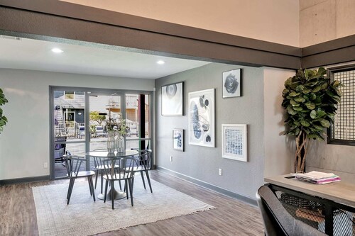 Quaint 1BR In Midland With Fitness Center