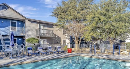 Lovely Midland Getaway With Fitness Center