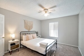 1 bedroom, iron/ironing board, bed sheets