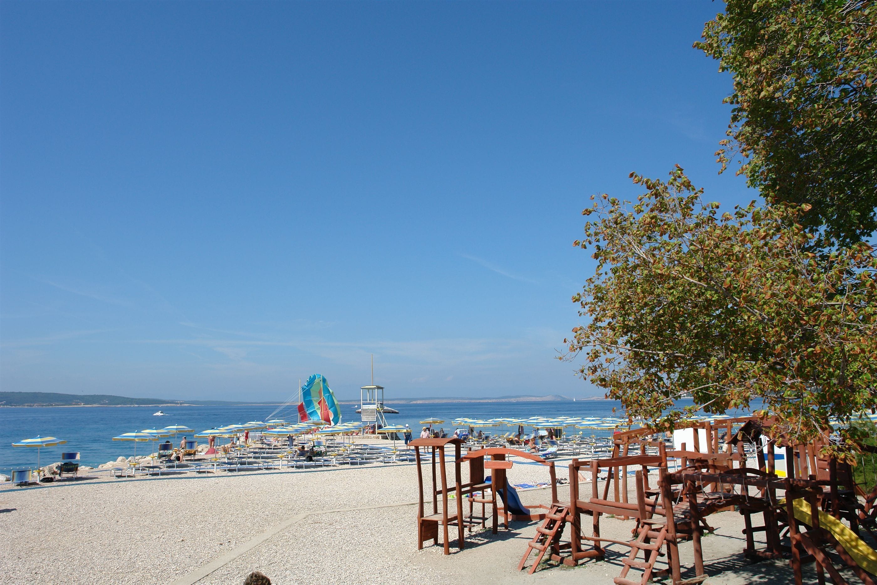 بالقرب من الشاطئ