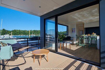 A lodge boat at Guidel-Plages marina