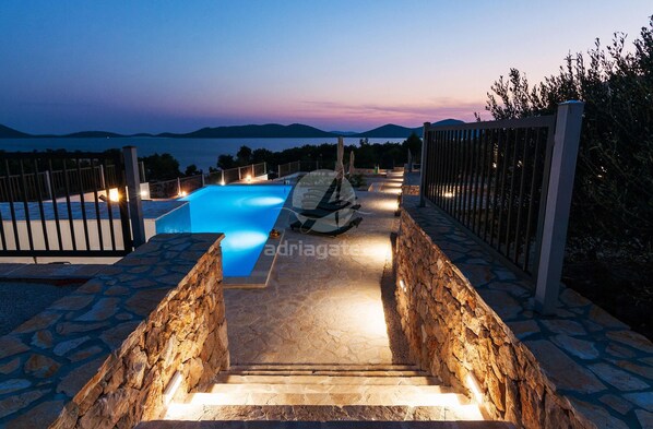 Outdoor pool - Mobile Home Damar 2 (Pakostane)