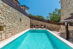 Piscine extérieure