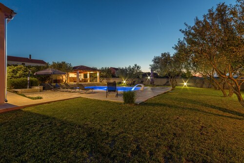 Villa Caper