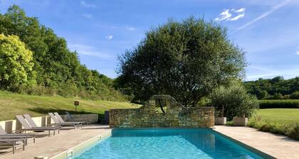 Moulin aux Ans, charming gîte in a former schoolhouse