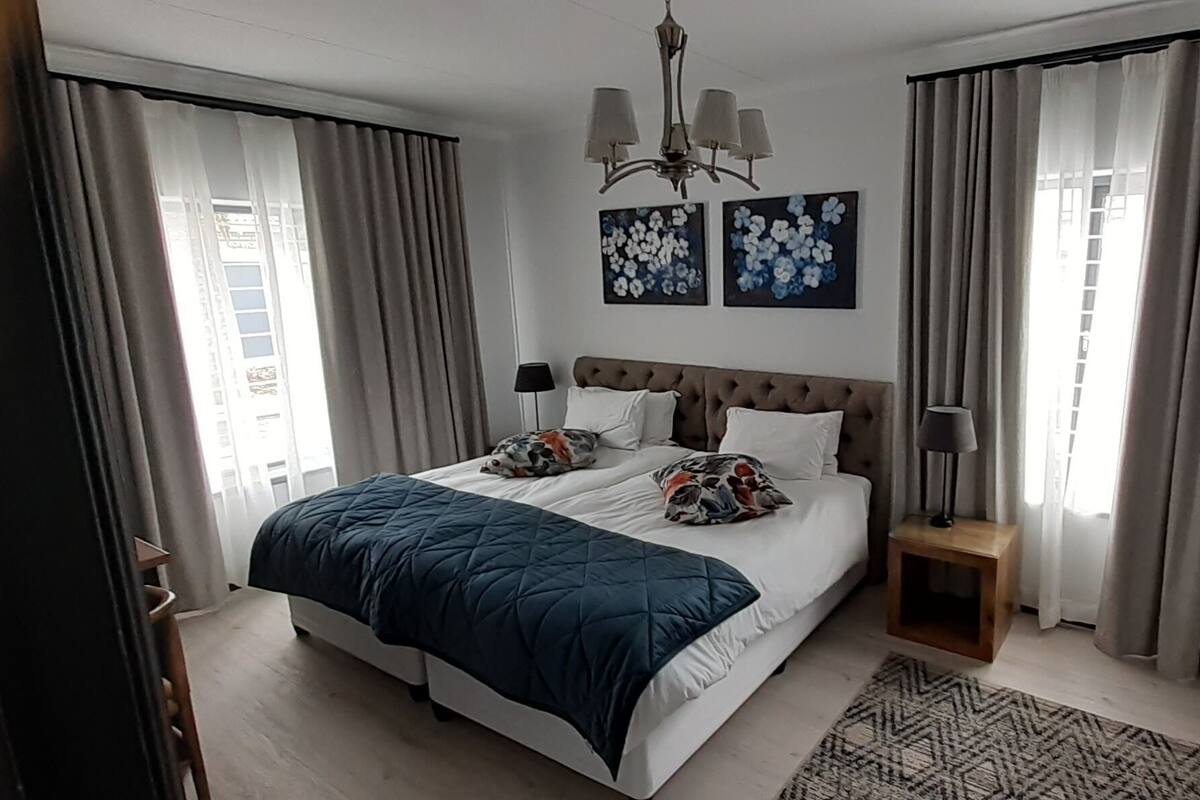 Luxury Twin Room
