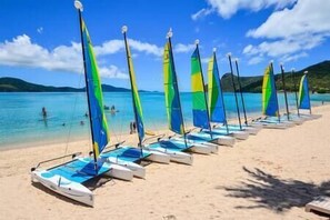 Liegestühle, Strandtücher