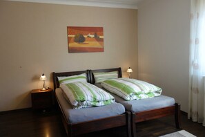 1 bedroom, in-room safe, desk, travel crib - Double room - Neckar berth (Neckarsulm)