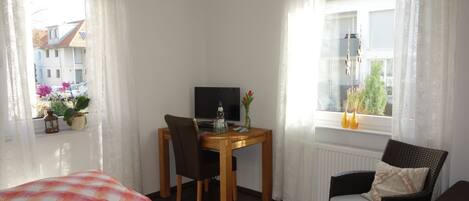 1 bedroom, in-room safe, desk, travel crib