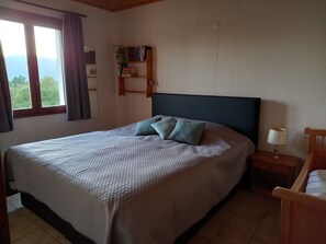 5 chambres, fer et planche à repasser, Wi-Fi gratuit, draps fournis