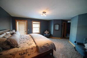 5 bedrooms, free WiFi, bed sheets
