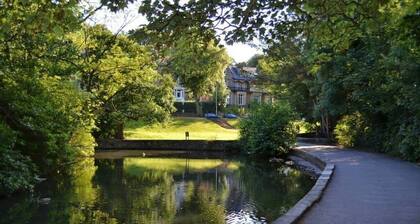 ★Hidden Gem★4 Bed Cosy Home ✔Top Location✔