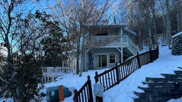 Condo, 2 Bedrooms | Exterior