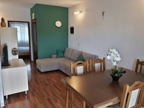 Appartement | Aire de séjour | Téléviseur de 30 po avec télévision numérique