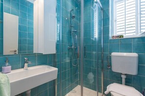 Apartment | Bathroom