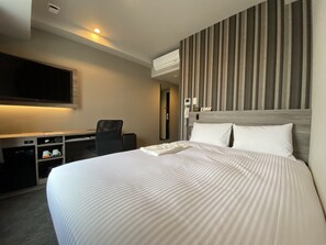 Basic Double Room | Desk, laptop workspace, blackout drapes, iron/ironing board - Smile Hotel Shinosaka (Osaka)