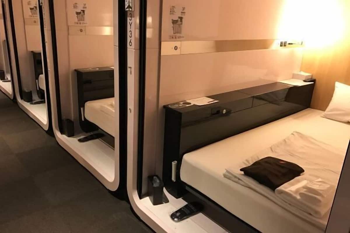 1 bedroom, in-room safe, iron/ironing board, free WiFi