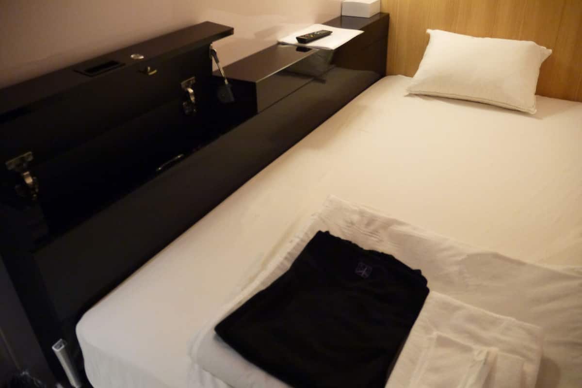 1 bedroom, in-room safe, iron/ironing board, free wifi