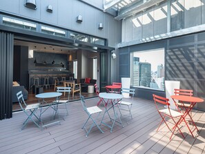 Bar (on property) - Granbell Hotel Osaka (Osaka)