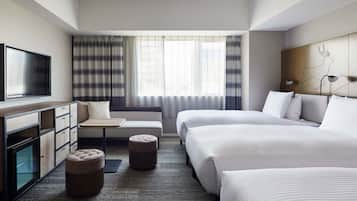 Triple Room, Non Smoking | In-room safe, free WiFi, bed sheets