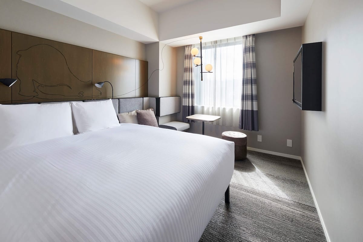 Quarto casal, para não fumantes | Cofres nos quartos, Wi-Fi de cortesia, roupa de cama