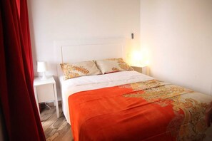 1 Schlafzimmer, Zimmersafe, Schreibtisch, kostenloses WLAN