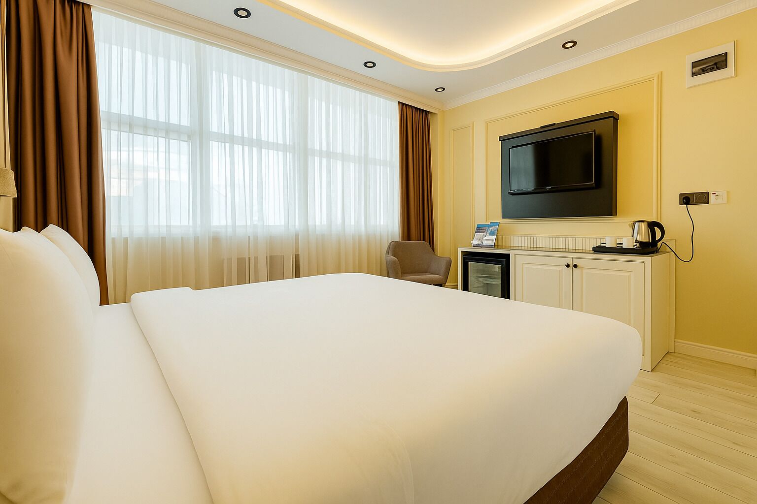 standard double room | 1 bedroom, egyptian cotton sheets, premium bedding, minibar