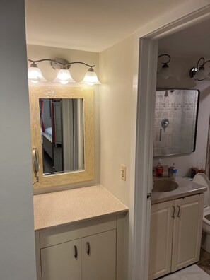 Bathtub