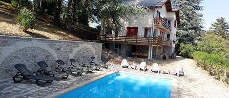 Outdoor pool, a heated pool