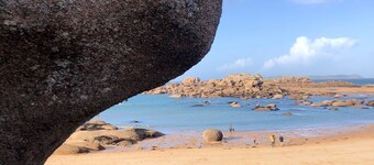 Charming traditional house ideally located in a quiet area near the beach