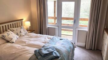3 bedrooms, free WiFi, bed sheets