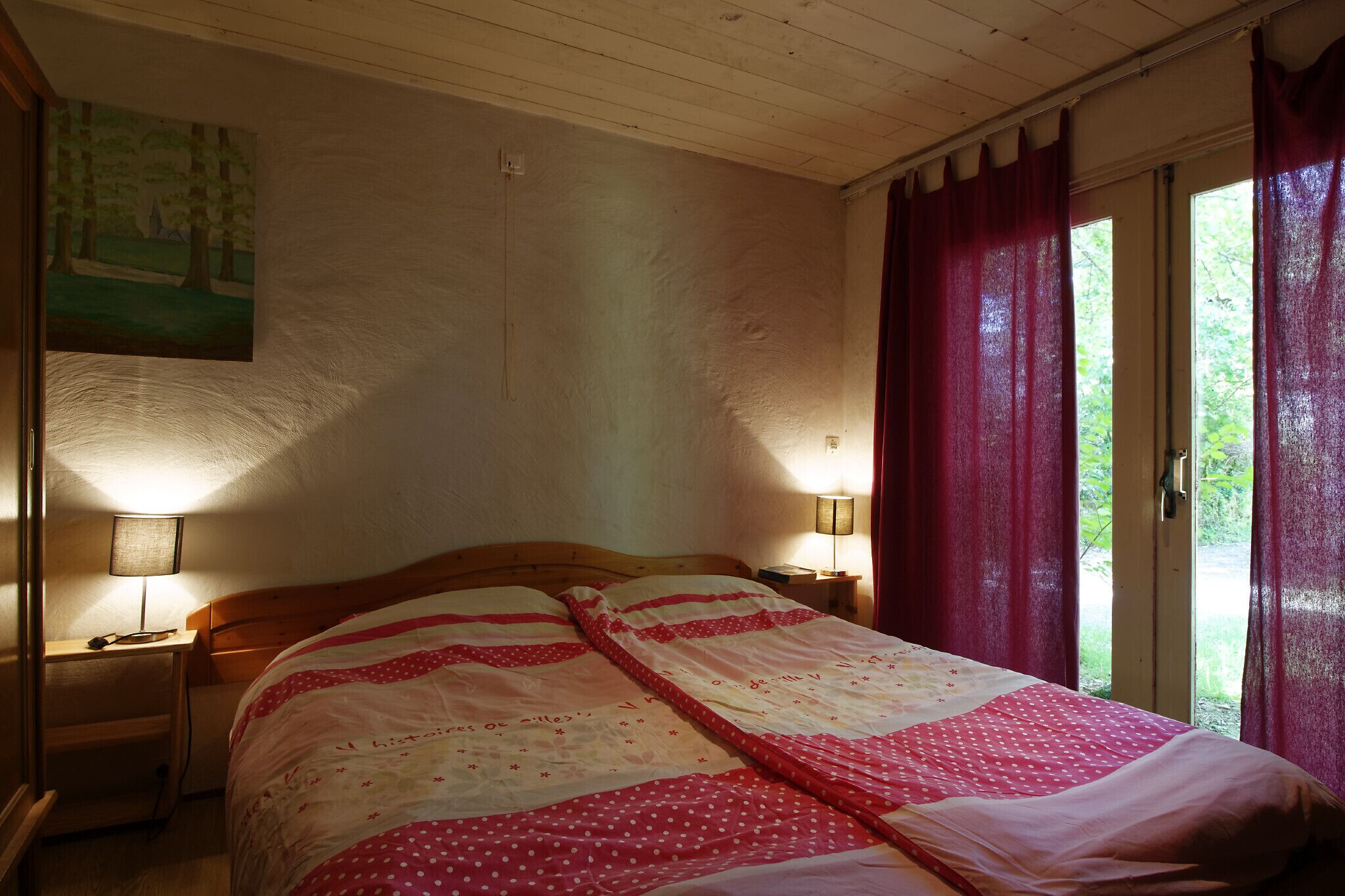 3 bedrooms, travel crib, free WiFi, bed sheets