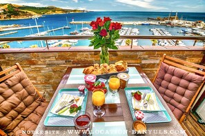 Outdoor dining - Seafront rental by Thierry Bourgait (Banyuls-sur-Mer)