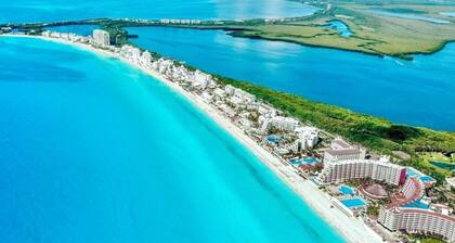 AZCAPRI® Villa Boutique & Spa -Queen- NEW!