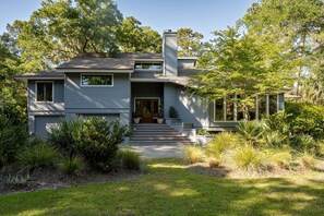 Exterior - Newly renovated KIAWAH ISLAND home! Spacious, comfy, TWO PRIMARY BEDROOM SUITES! (Johns Island)