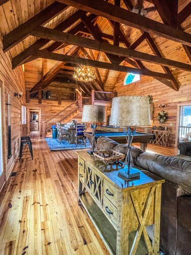 NEW Twin River Cabin - 3 Bedroom Lodge Cabin - Views Soquee River 