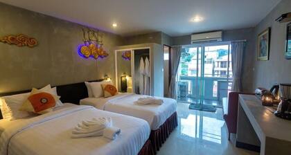 Baan Kamala Hostel and Guesthouse