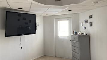 1 bedroom, free WiFi, bed sheets, wheelchair access