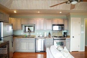 Fridge, microwave, oven, stovetop - 1BR/1BA in Inlet Beach with amazing view! (Inlet Beach)