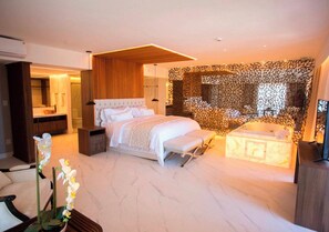 Suíte Presidencial | Roupas de cama premium, camas Select Comfort, frigobar