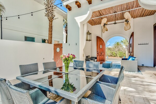 Outdoor dining