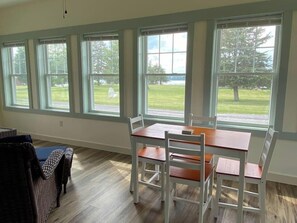 Dining - #21 Isle View - Fishing, Sunsets, Beaches, Golfing (Alburgh)