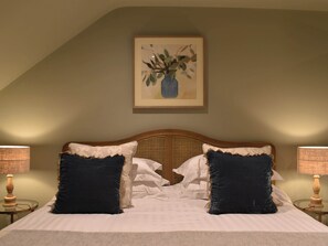 1 bedroom, free WiFi, bed sheets - 1 bedroom accommodation in Teffont, near Salisbury (Teffont, near Salisbury)