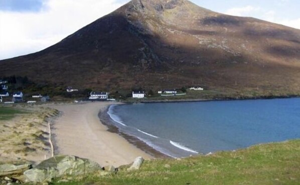 House | Beach - Immaculate 3-bed House With Private Secure Garden (Westport)