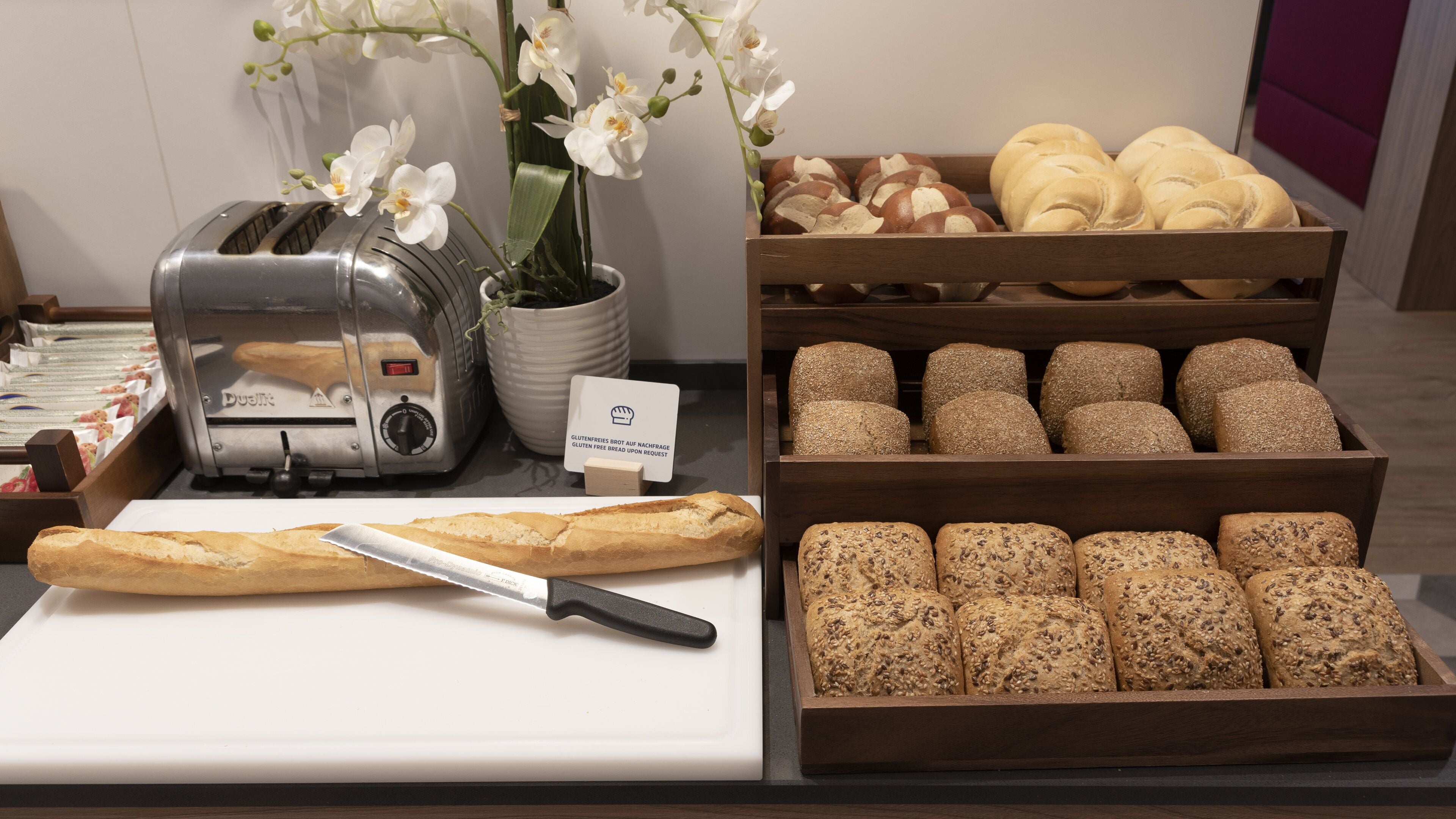 free daily continental breakfast